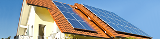 Zonnepanelen op een schuin dak