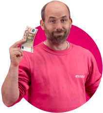 Man in een roze Essent shirt met een briefje van 50 euro