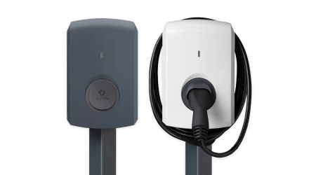 2 uitvoeringen van de Eve Single S-line laadpalen van Alfen