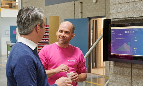 Freek van Essent in gesprek met Pedro Hofmans